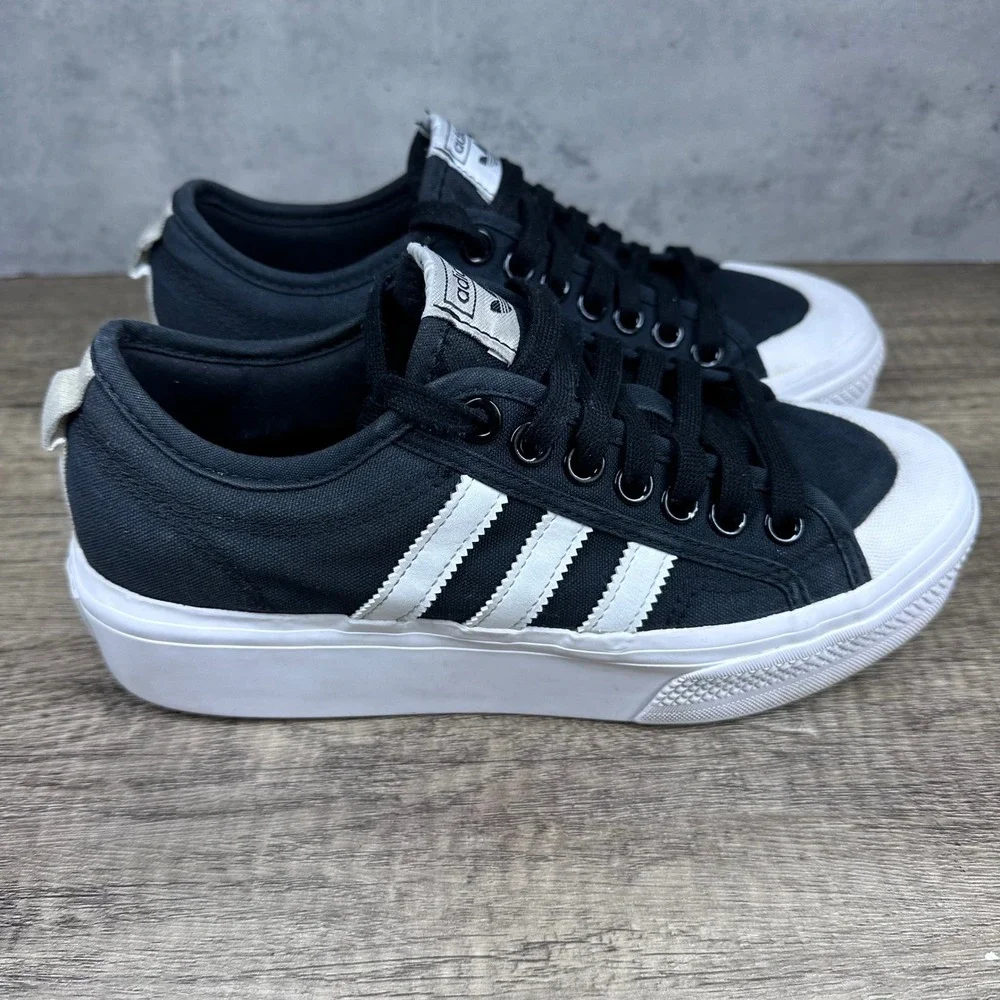 Adidas~Women's~Nizza Platform‎ Black/White Sneakers~Size 8.5